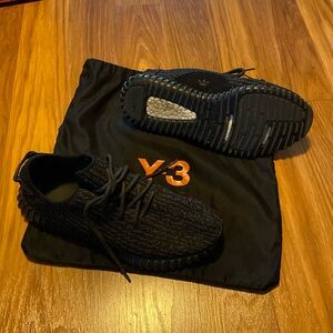 Yeezy boost 350 pirate black men’s size 11 great condition!